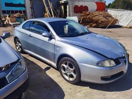 Alfa Romeo GT dalimis. Automobilis ardomas dalimis запасные части автомобиля