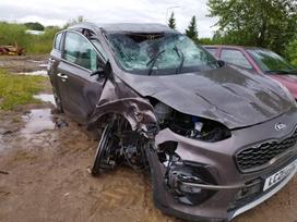 Kia Sportage dalimis. Automobilis ardomas dalimis запасные части автомобиля