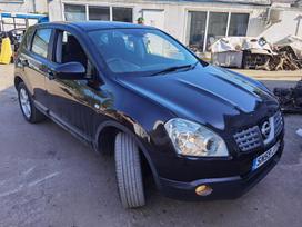 Nissan Qashqai dalimis. Automobilis ardomas