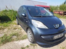 Peugeot 107 dalimis. Automobilis ardomas dalimis запасные части автомобиля