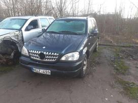 Mercedes-Benz ML320 for parts. Visos dalys lankai slenksčiai yra 4300l ir 3200l m