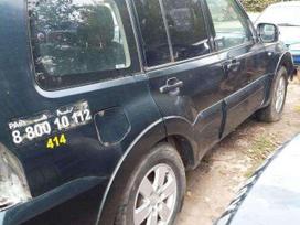 Mitsubishi Pajero rezerves daļās. Taip pat yra 2 5td ir lankai slenksciai remontuo