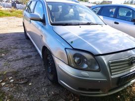 Toyota Avensis for parts. Automobilis ardomas dalimis запасные части автомобил