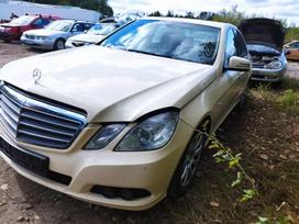 Mercedes-Benz E klasė rezerves daļās. Automobilis ardomas dalimis запасные части авто