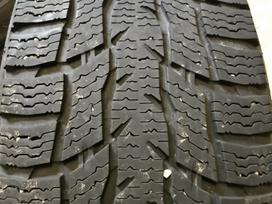 Nokian, vissezonas 215/60 R17
