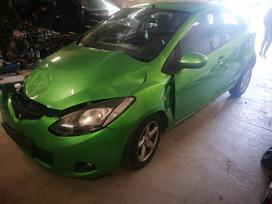 Mazda 2 по частям. Detales siunčiame visoje lietuvoje latvijoje estijoje