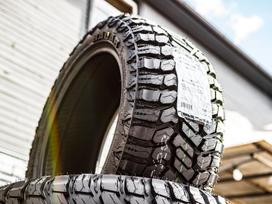 Radar Renegade R/T+, all-season 265/50 R20