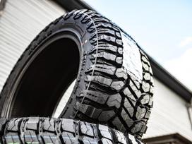Radar Renegade R/T+, all-season 305/55 R20