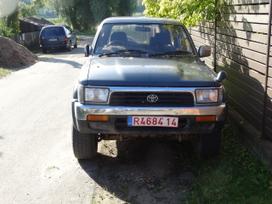 Toyota Hilux Yra visas automobilis