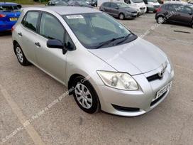 Toyota Auris for parts. Toyota auris 2008 metų variklio kubatūra 1 4 dyzelis m