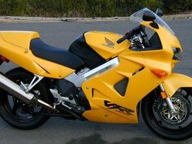 Honda VFR (Crosstourer / Crossrunner), touring / sport touring / kelioniniai