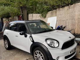 Mini Countryman Mini countryman 1 6benzinas automatas variklio nera kapoto p
