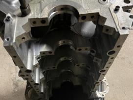 BMW M6, S63, engine block