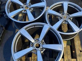 Porsche 911 Galiniai 2 vnt ir 1 priekinis 992