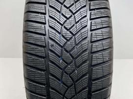 Goodyear UltraGrip Perfomance 2022m, winter 235/45 R19