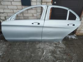 Mercedes-Benz C klasė Devetos dalys nuotraukose