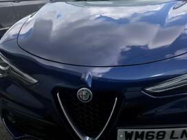 Alfa Romeo Stelvio dalimis. 2 2 dyzelis dalis siunčiame