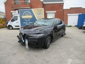 Alfa Romeo Stelvio dalimis