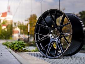Japan Racing JR42 Black FlowFormed, light alloy, R20