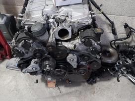 Land Rover Range Rover Sport, 508PS, Tik variklis dalimis ir dalys aplink variki