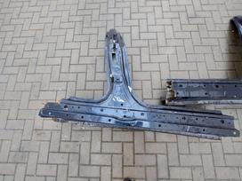 BMW 5 serija salono detalės