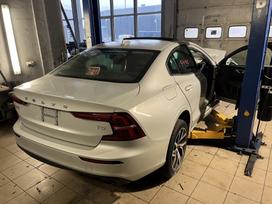 Volvo S60 rezerves daļās. Variklio kodas b4204t23 kėbulo spalvos kodas b