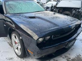 Dodge Challenger dalimis. Srt