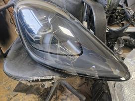 Porsche Cayenne Devetas tvarkingas zibintas pilnas su blokeliu