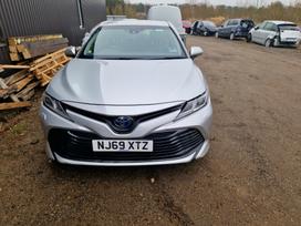 Toyota Camry dalimis