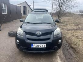 Toyota Urban Cruiser по частям. Puikios bukles variklis ir deze veikia idealiai auto