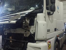 DAF FT XF105, vilcējs