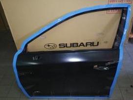 Subaru Outback durys