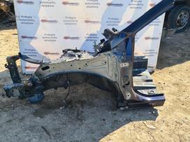 Toyota RAV4 for parts. Priekinis ketvirtis 450 eur galinis ketvirtis 400 e