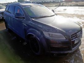 Audi Q7, BUG