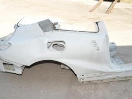 BMW M8 Bmw f92 m8 2019 m galinis dešinys ketvirtis yra įlenkimų i