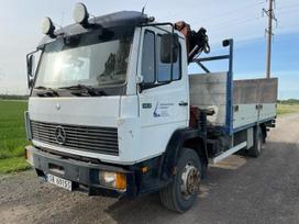 Mercedes-Benz 1117, su kranu
