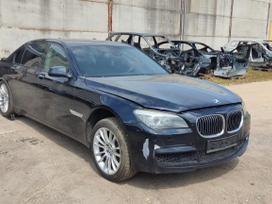 BMW 740 Bmw 740il ardyme turime keletą tokio modelio automobilių skirt