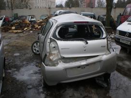 Suzuki Alto по частям