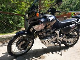 Honda XRV (Africa Twin) 742cc, kruīza / touring