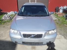 Volvo S60 по частям. Yra ir juoda ir 05m pilkos spalvos