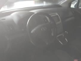 Toyota Corolla Verso по частям