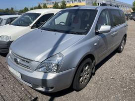 Kia Sedona по частям. Pritaikyta neįgalaus vežimėlio įvažiavimui iš galo