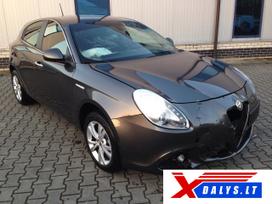 Alfa Romeo Giulietta dalimis. Xdalys lt 13milijonų dalių vienoje vietoje bene