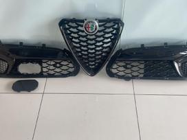 Alfa Romeo Stelvio, 156172304 156171377 156171388, радиаторная решётка