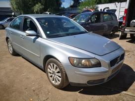 Volvo S40 dalimis. Automobilis ardomas dalimis запасные части автомобиля