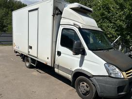 Iveco Daily rezerves daļās. Kietašonės būdos išmatavimai ilgis 4 3 m plotis