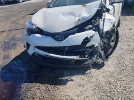 Toyota C-HR Uab boso dalys kokybiškos ir patikrintos naudotos automobil