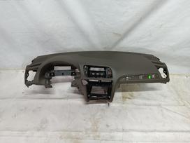 Audi Q5 for parts. Panelė audi q5 2013m id 46210