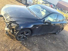 Lexus IS 220 по частям. Po 17h ir savaitgaliais atsakau tik į žinutes parduo