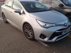 Toyota Avensis for parts